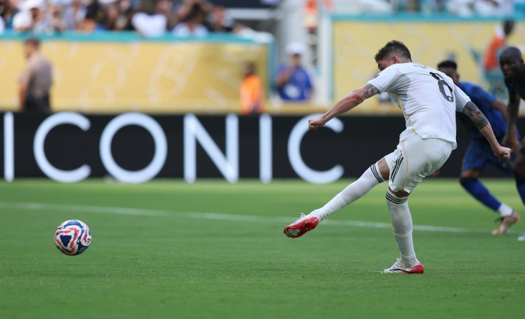 德州扑克高手接受随机（德州扑克高手拥抱随机性）